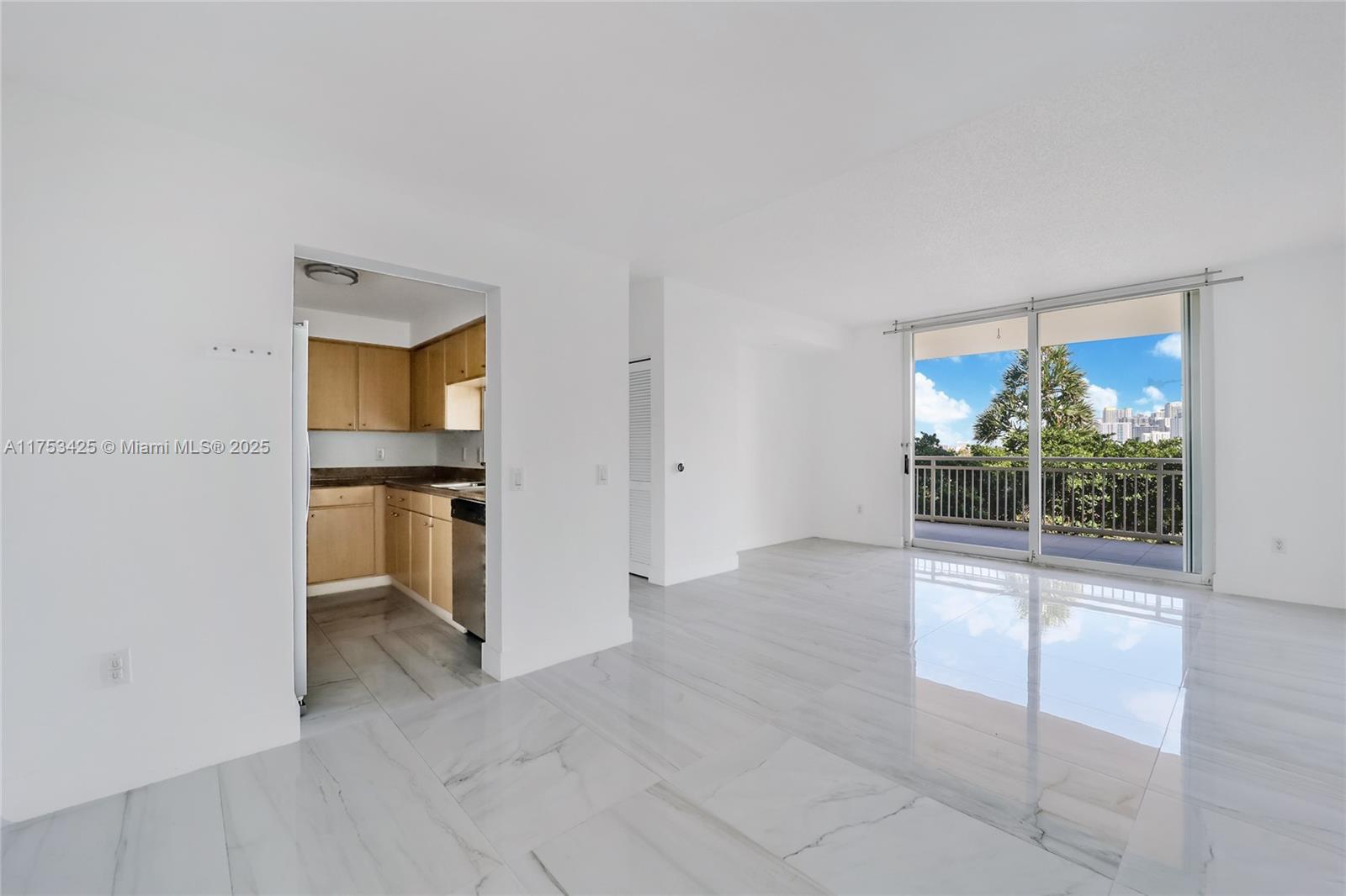 2475 Brickell Avenue 704 Property Photo