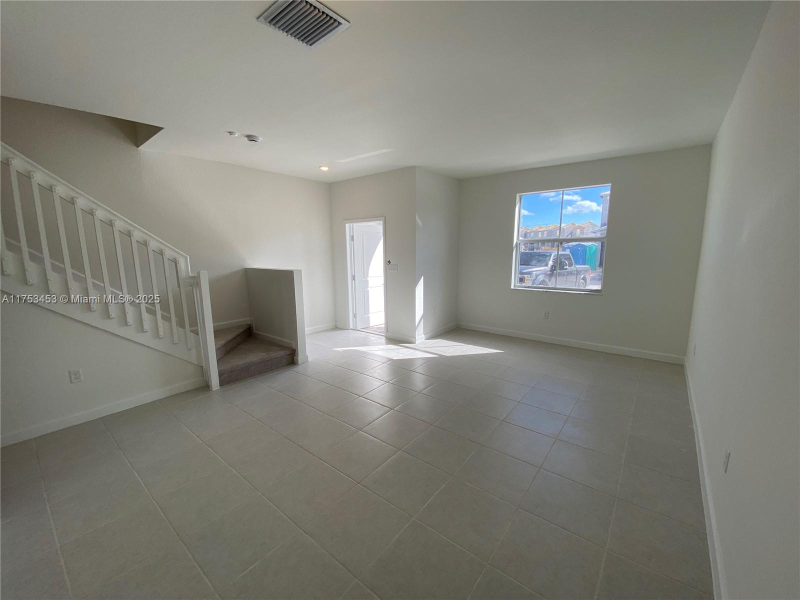 16227 Sw 292 Street Property Photo 2
