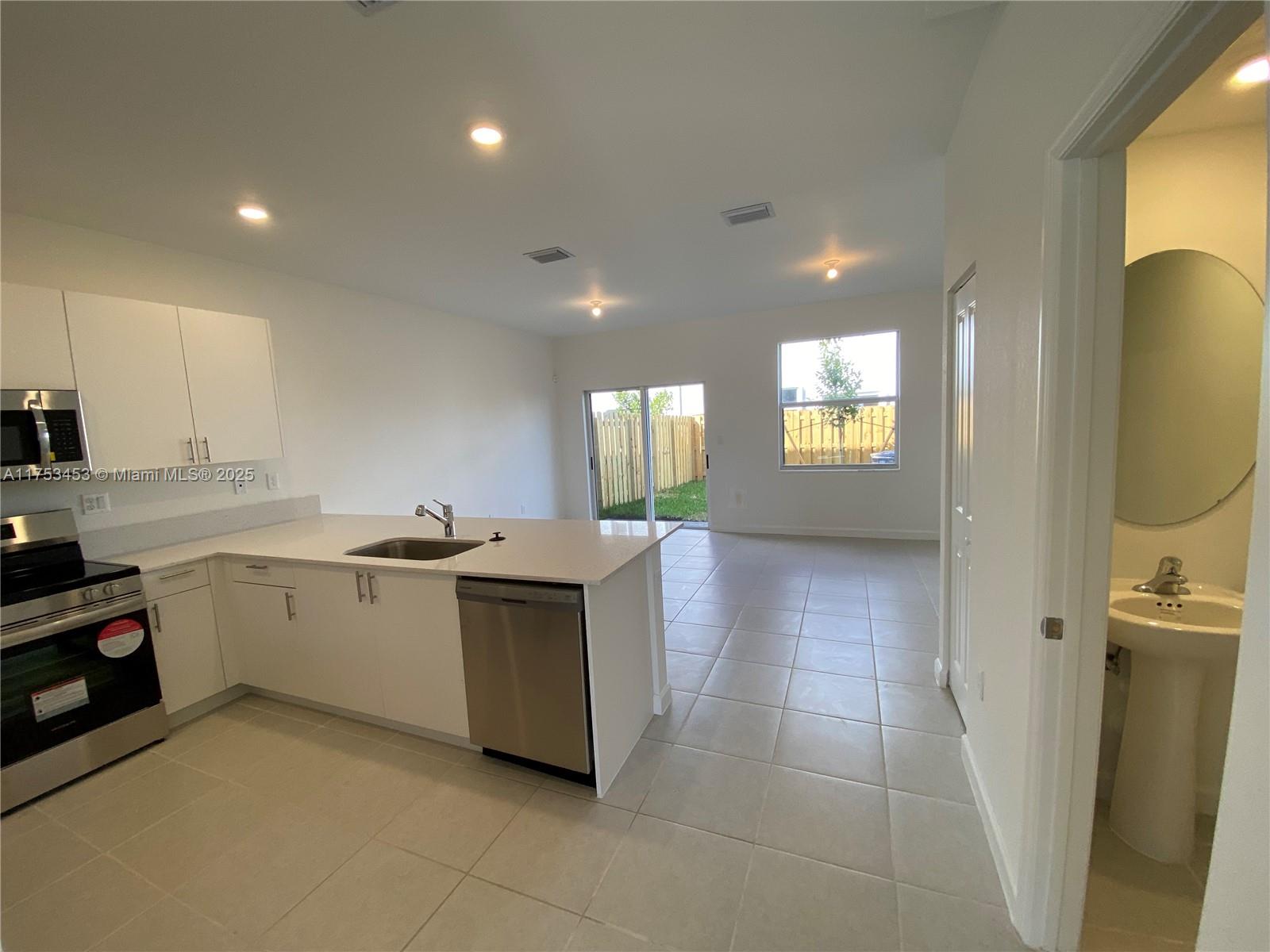 16227 Sw 292 Street Property Photo 7