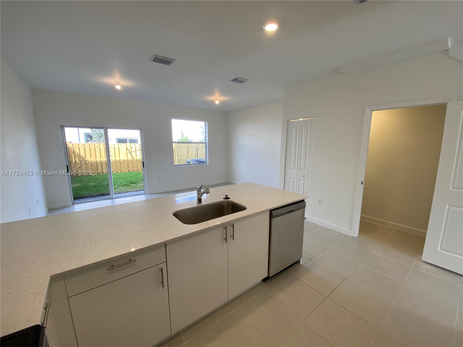 16227 Sw 292 Street Property Photo 9