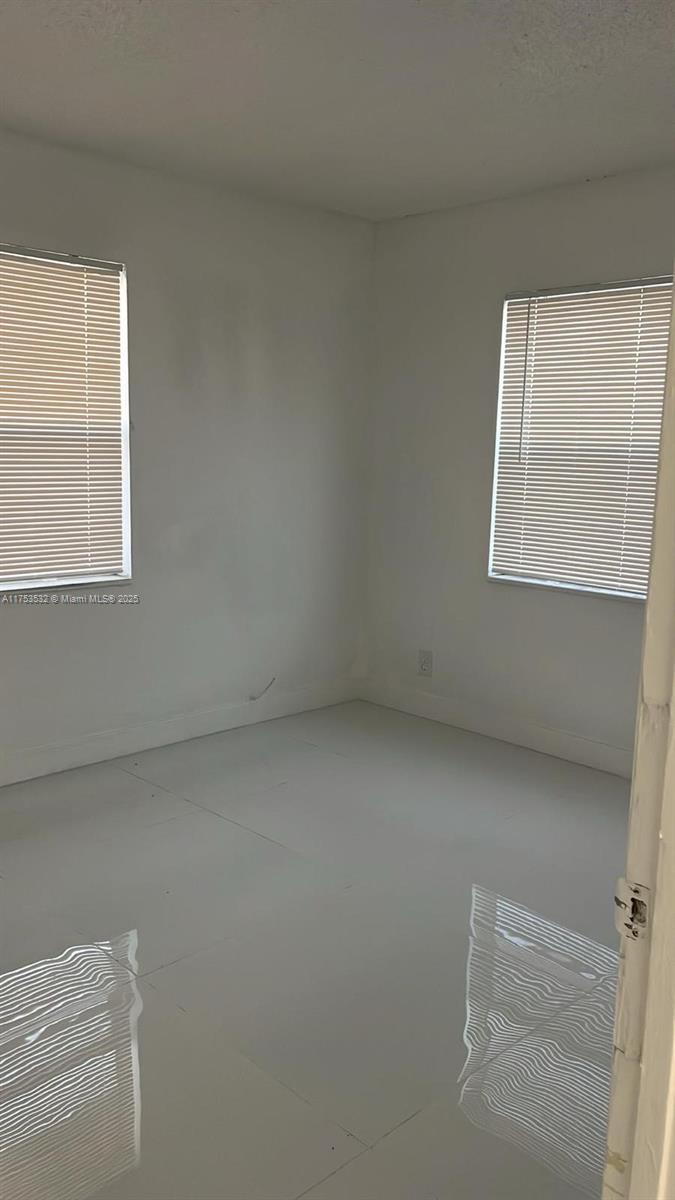 550 Ne 44th St M2 Property Photo 5