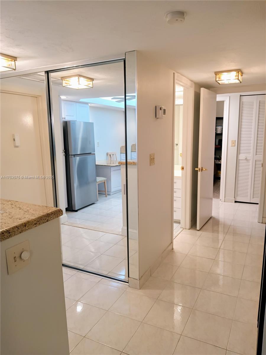 1149 Hillsboro Mile 309 Property Photo 40