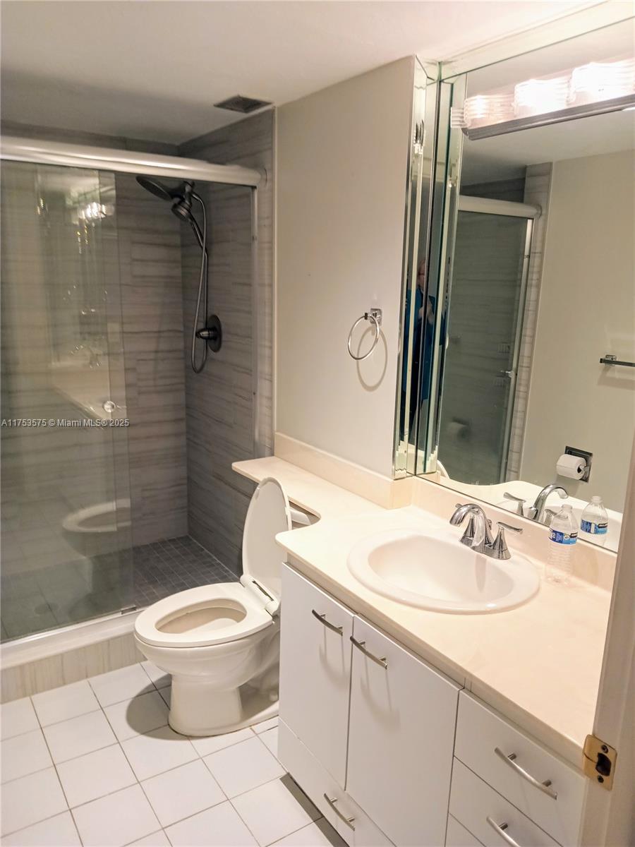1149 Hillsboro Mile 309 Property Photo 46