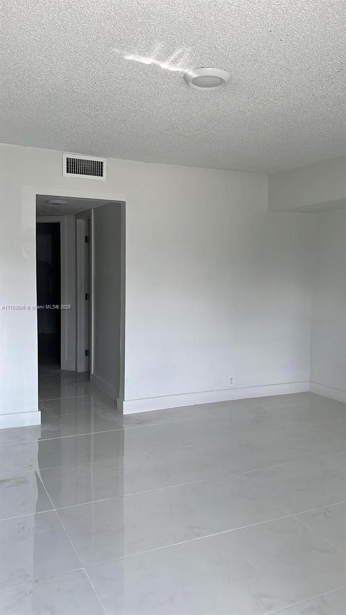 6051 Arthur St 14 Property Photo 5