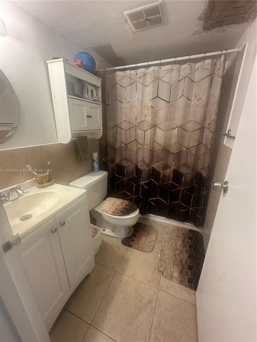 5851 Washington St 84 Property Photo 16