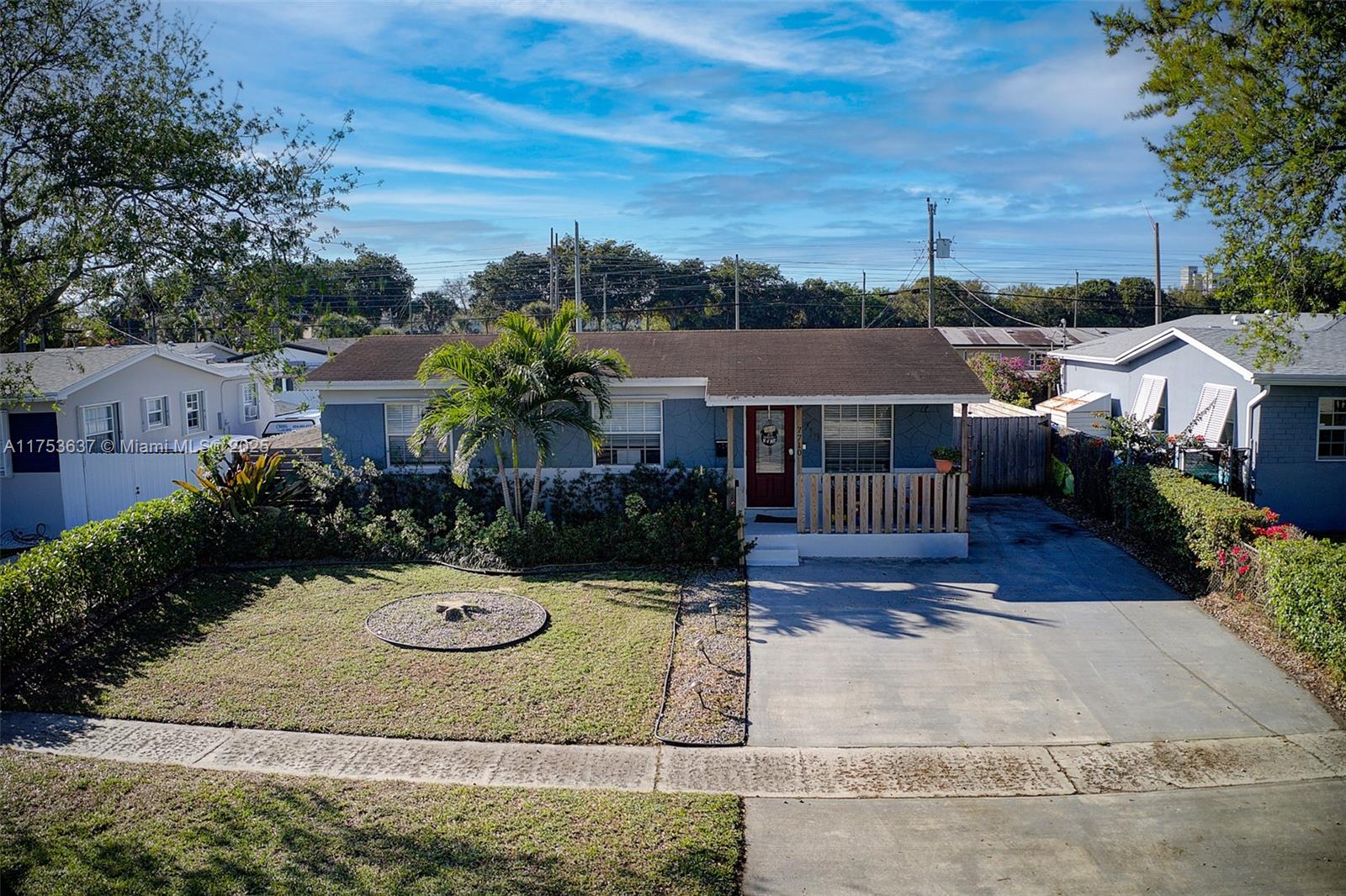 7710 Hope St Property Photo 2