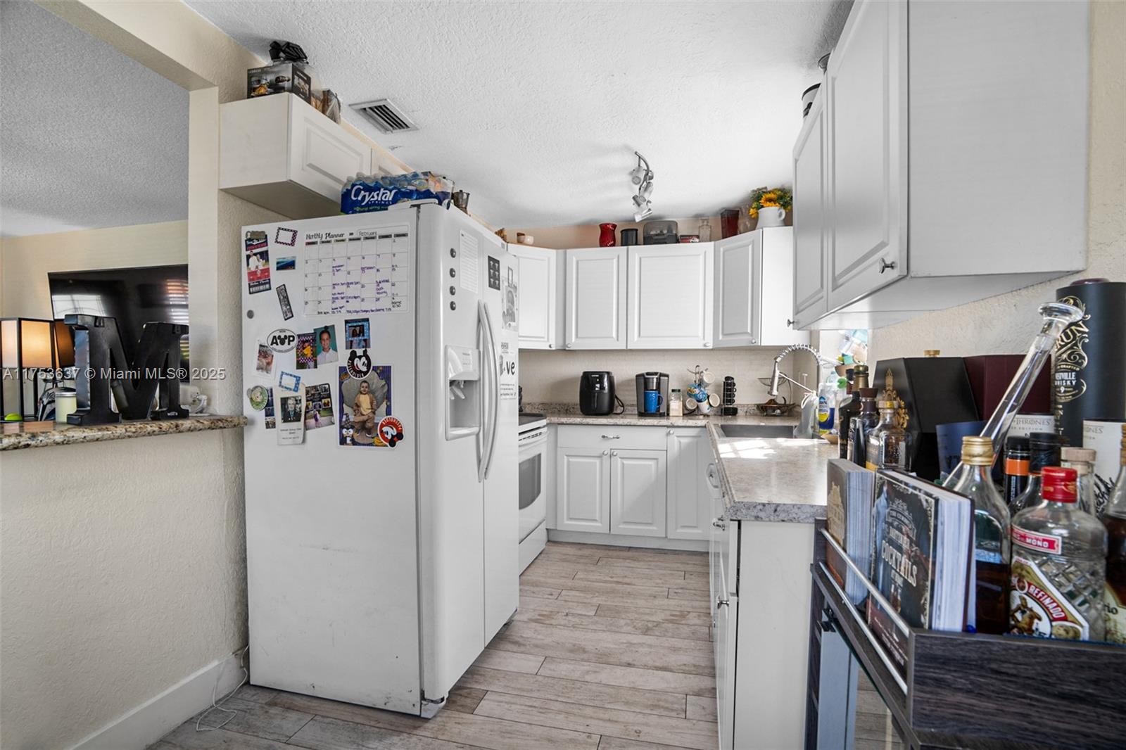 7710 Hope St Property Photo 10