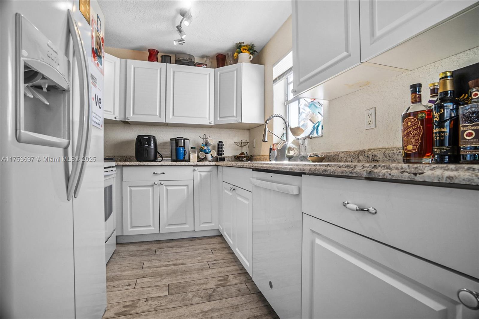 7710 Hope St Property Photo 11