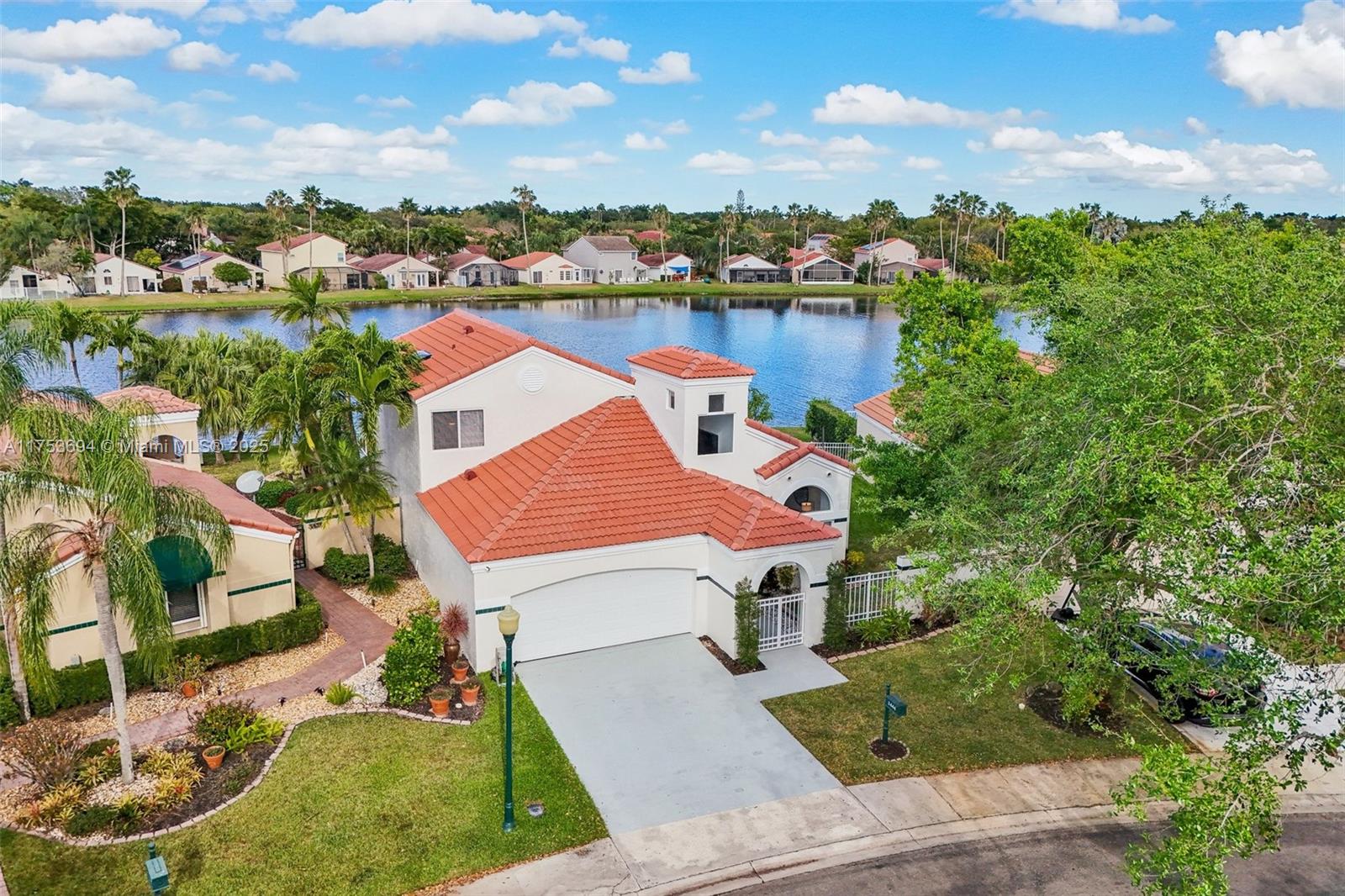 1444 Harbour Side Dr Property Photo 1