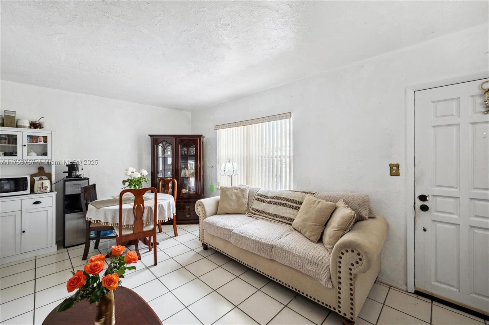 15300 Leisure Dr Property Photo 6