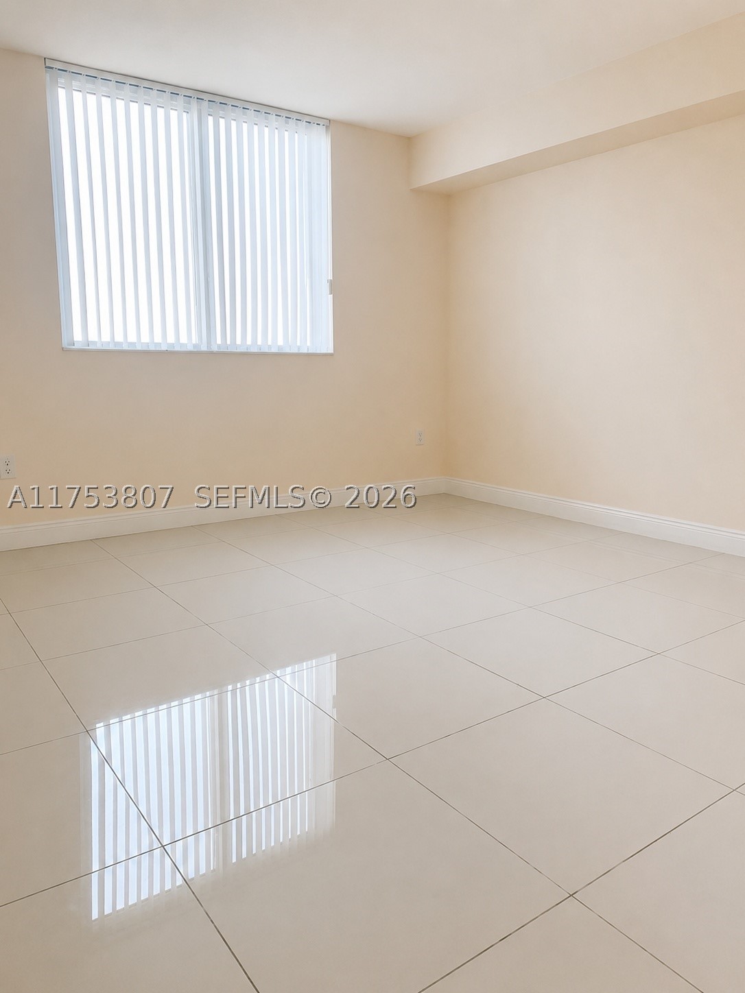 1861 Nw S River Dr 1504 Property Photo 6