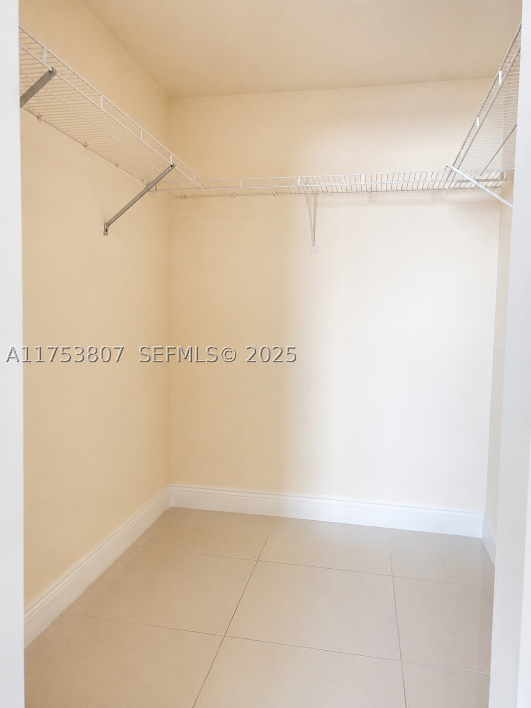 1861 Nw S River Dr 1504 Property Photo 8