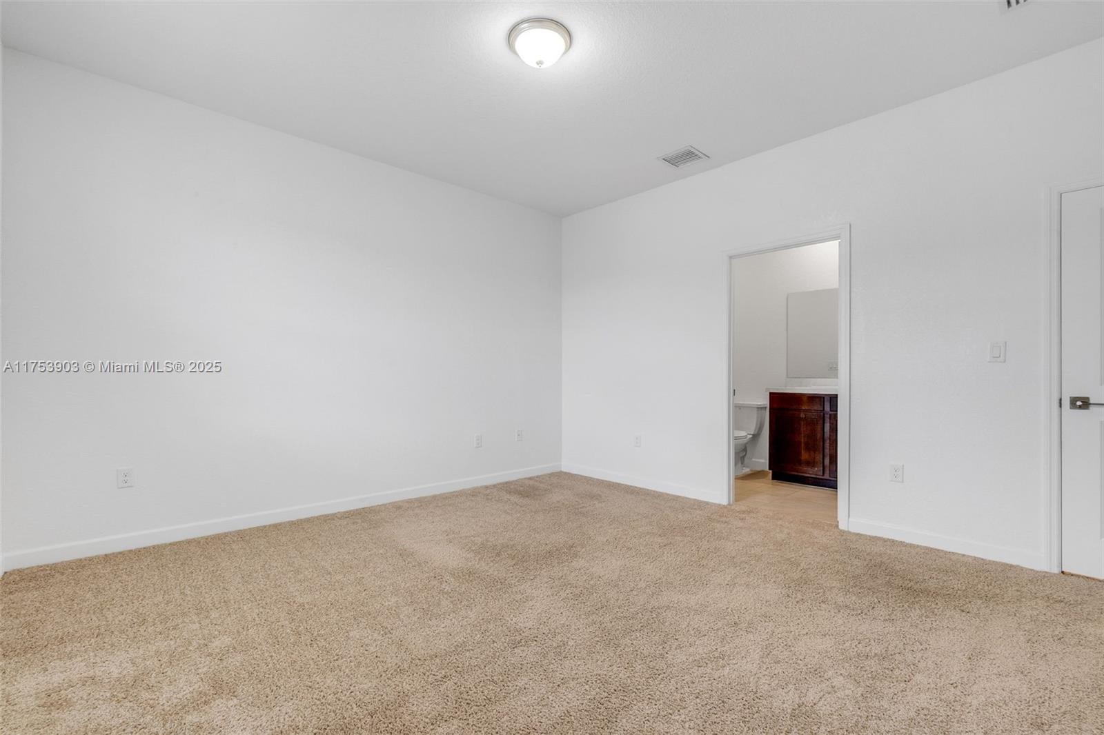 1150 Sw 6th Ct Property Photo 15