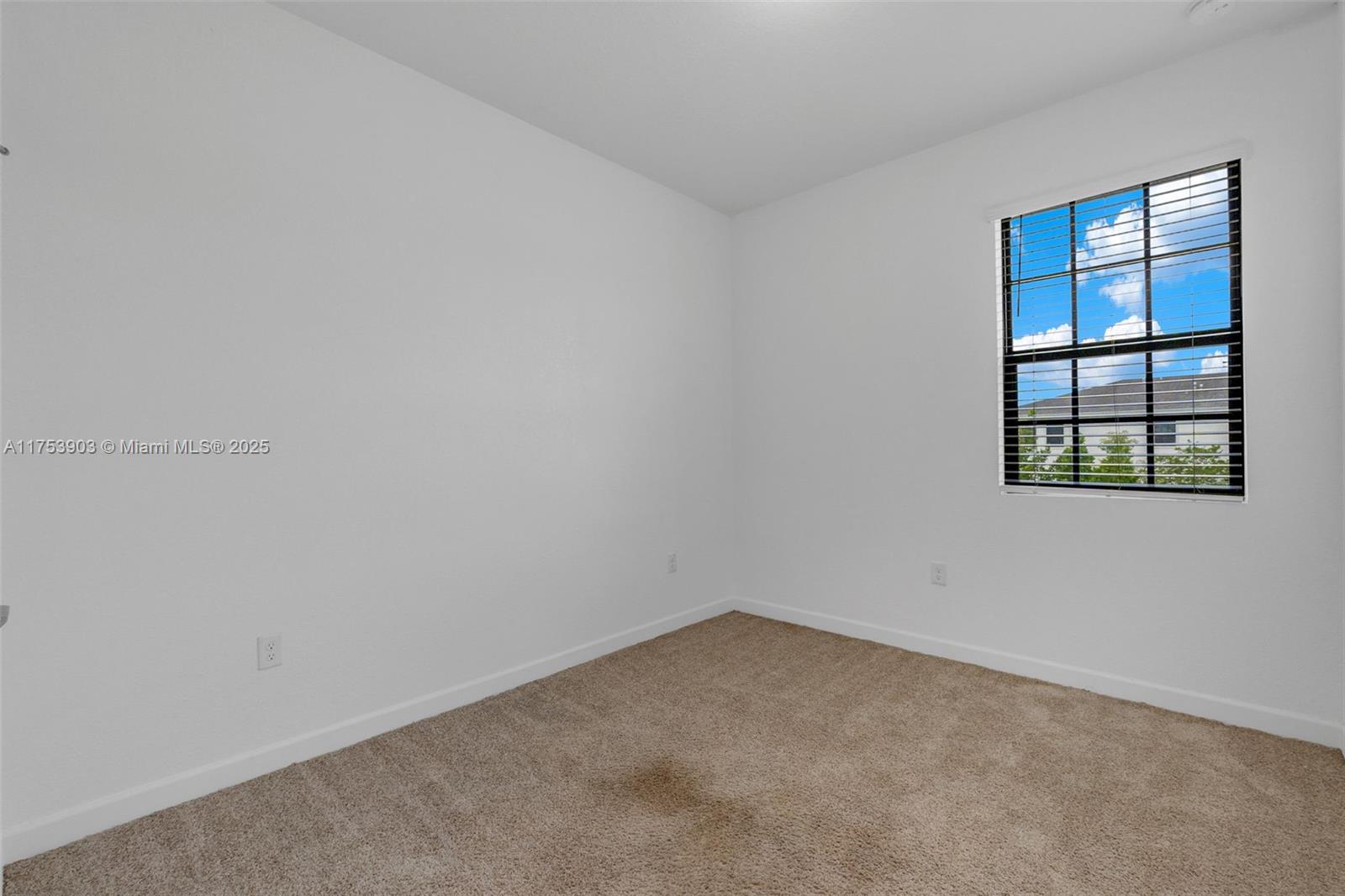 1150 Sw 6th Ct Property Photo 16