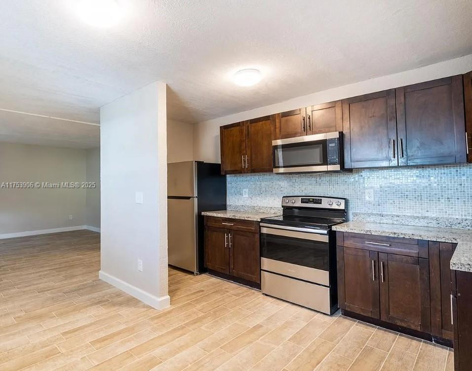 601 S Flagler Ave 10 Property Photo 3