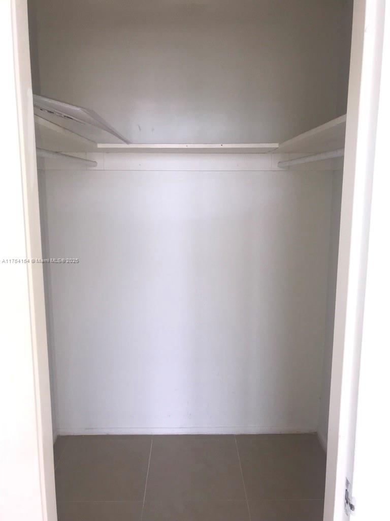 1000 West Ave 908 Property Photo 11