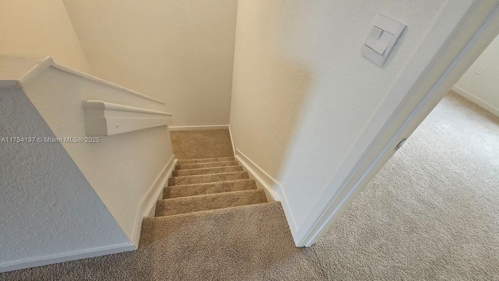 1221 Ne 3rd Ave Property Photo 20