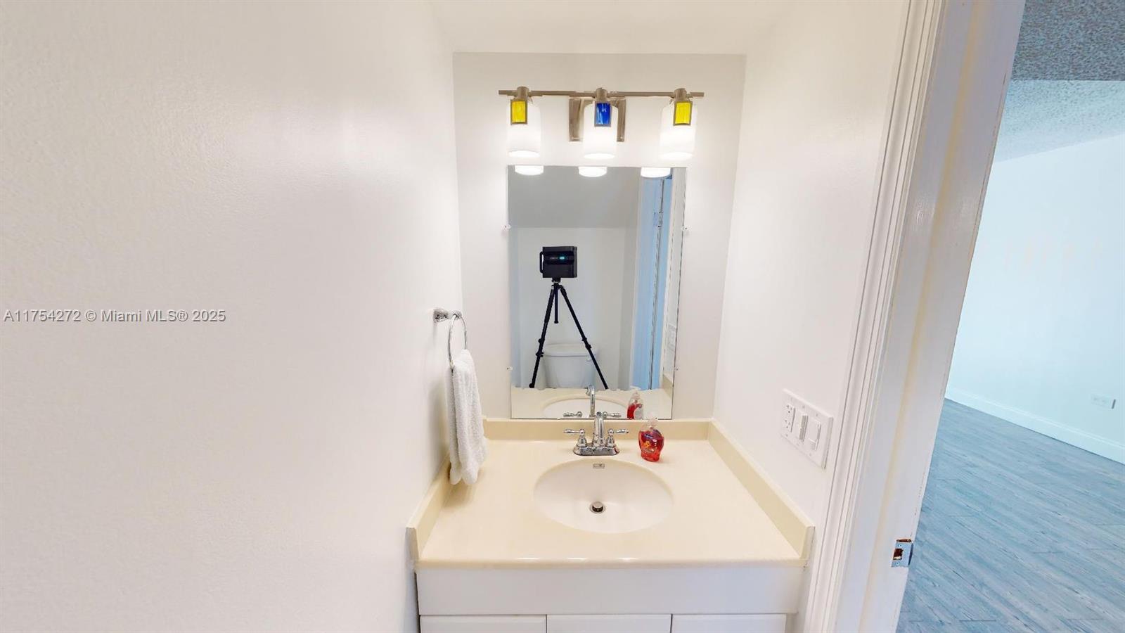 300 Ocean Drive 22 Property Photo 11