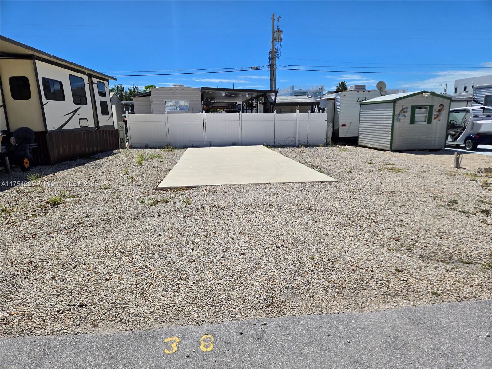 325 Calusa St #38 Property Photo 1