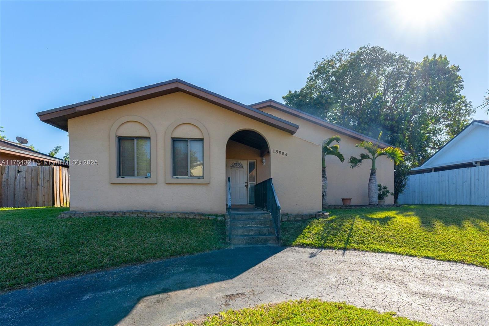 13564 Sw 285th Ter Property Photo 1