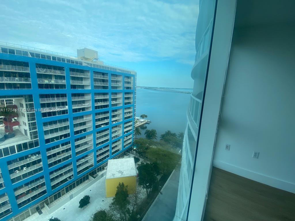 2101 Brickell Ave 1401 Property Photo 5