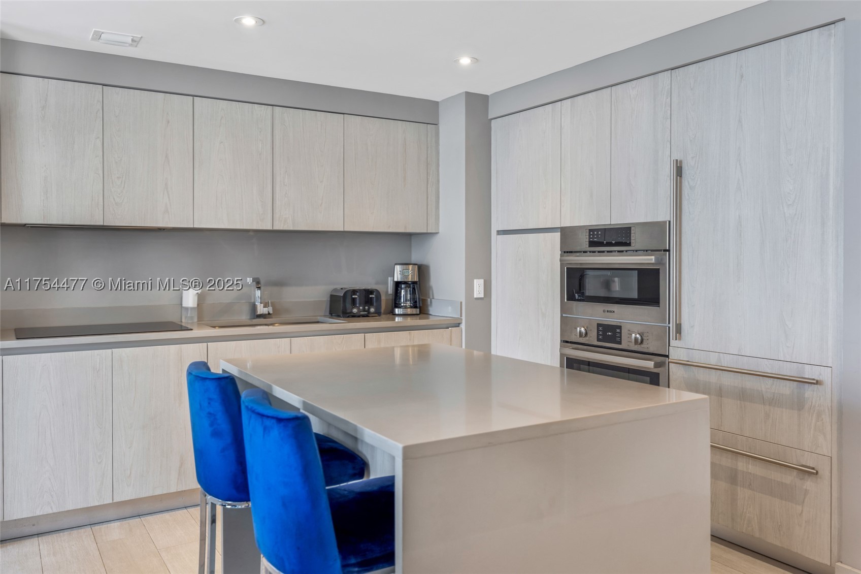 4010 S Ocean Dr R2505 Property Photo 17