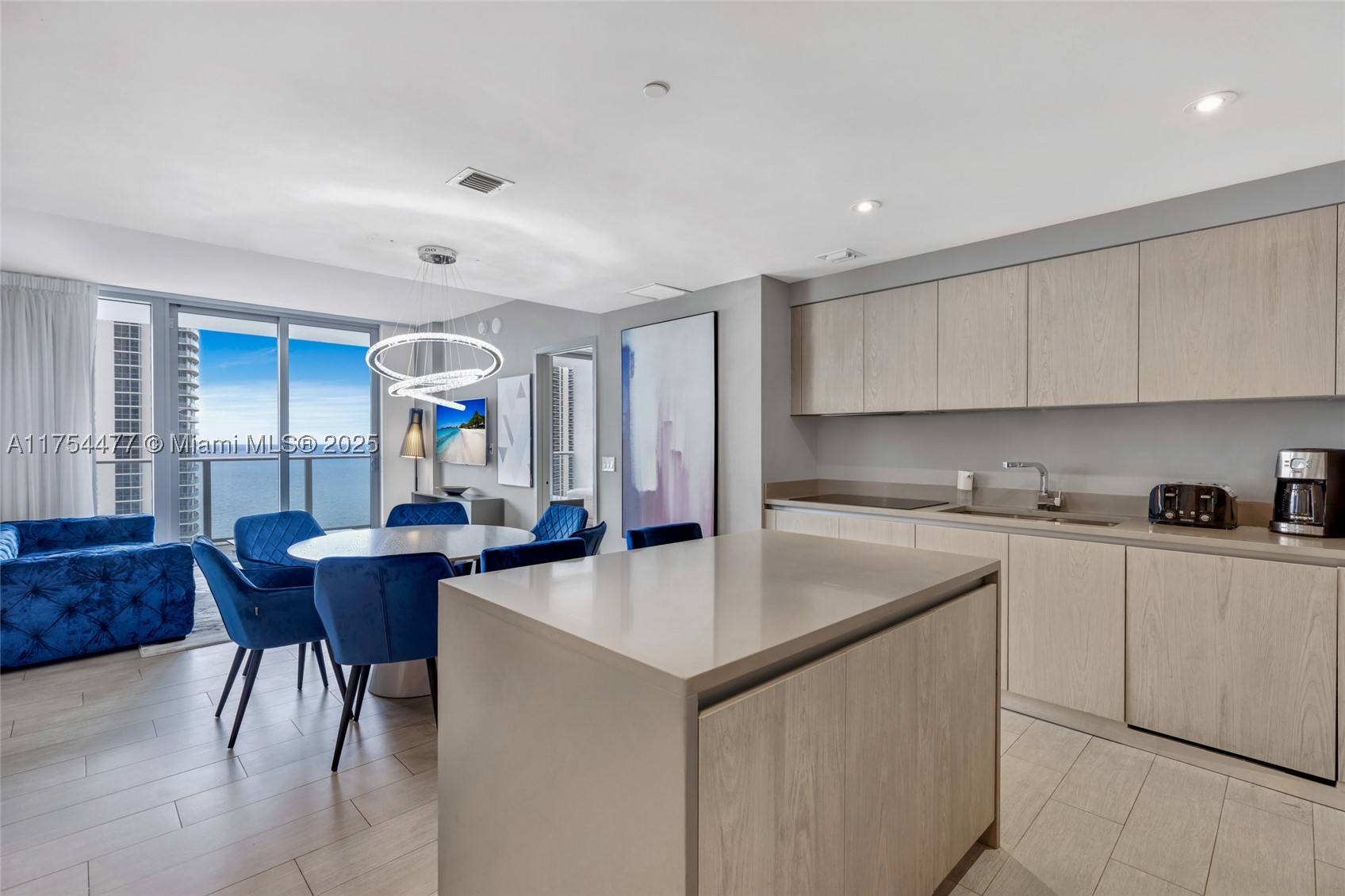 4010 S Ocean Dr R2505 Property Photo 18