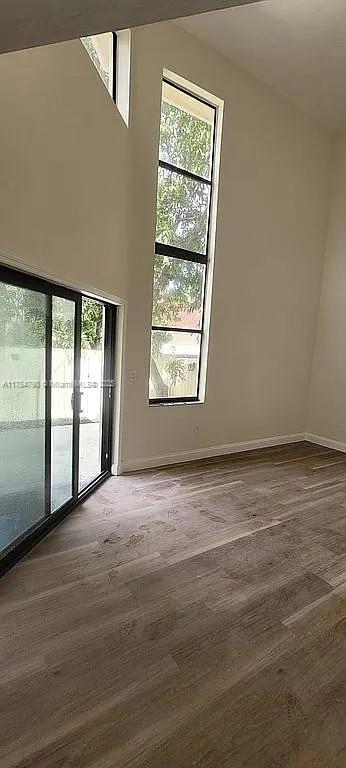 1012 San Remo Cir Property Photo 3