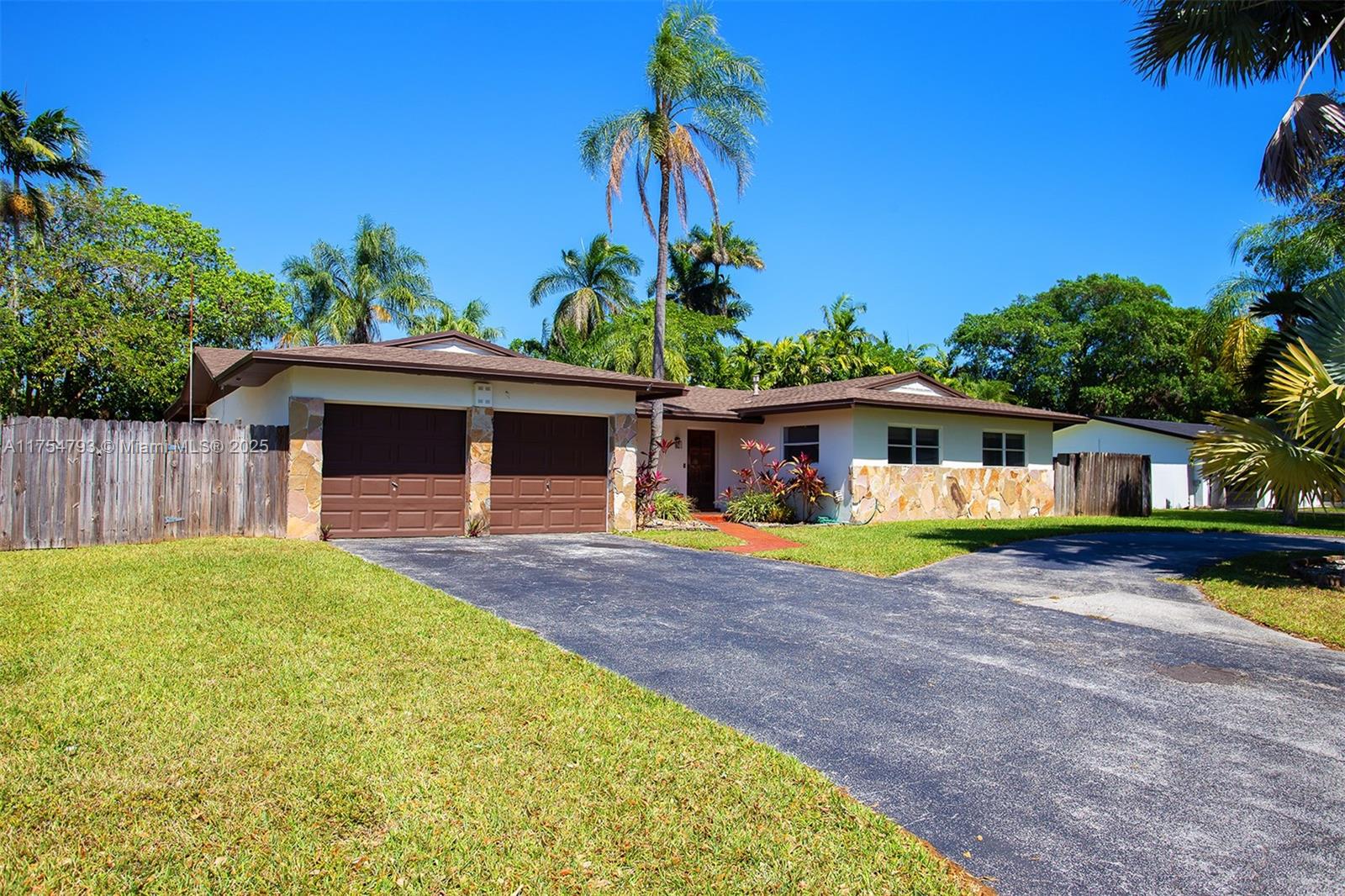 8865 Sw 183rd Ter Property Photo