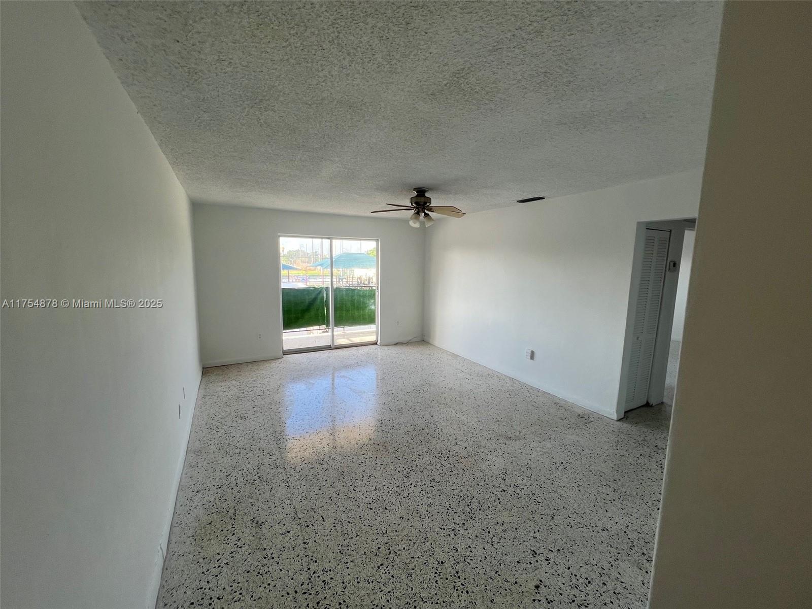 887 W 29th St 2 Property Photo 1