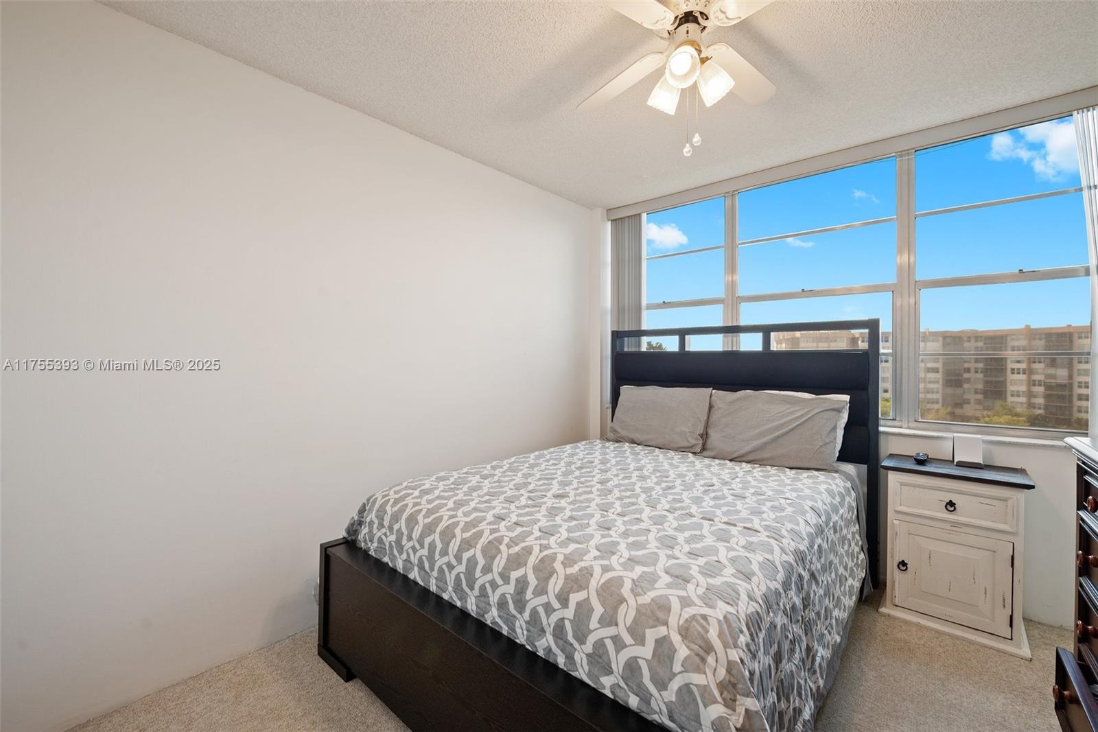 1000 Saint Charles Pl 603 Property Photo 14