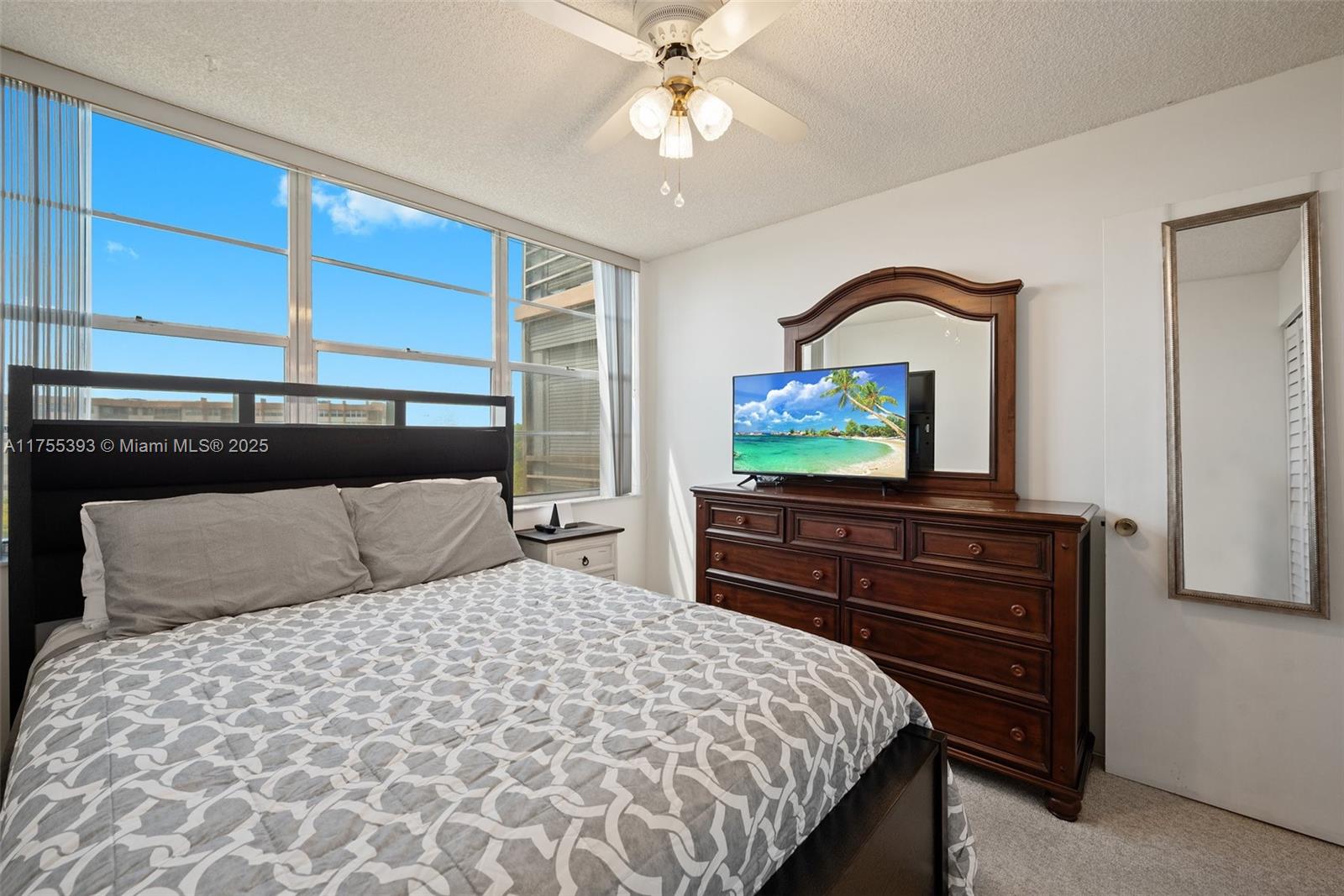 1000 Saint Charles Pl 603 Property Photo 15
