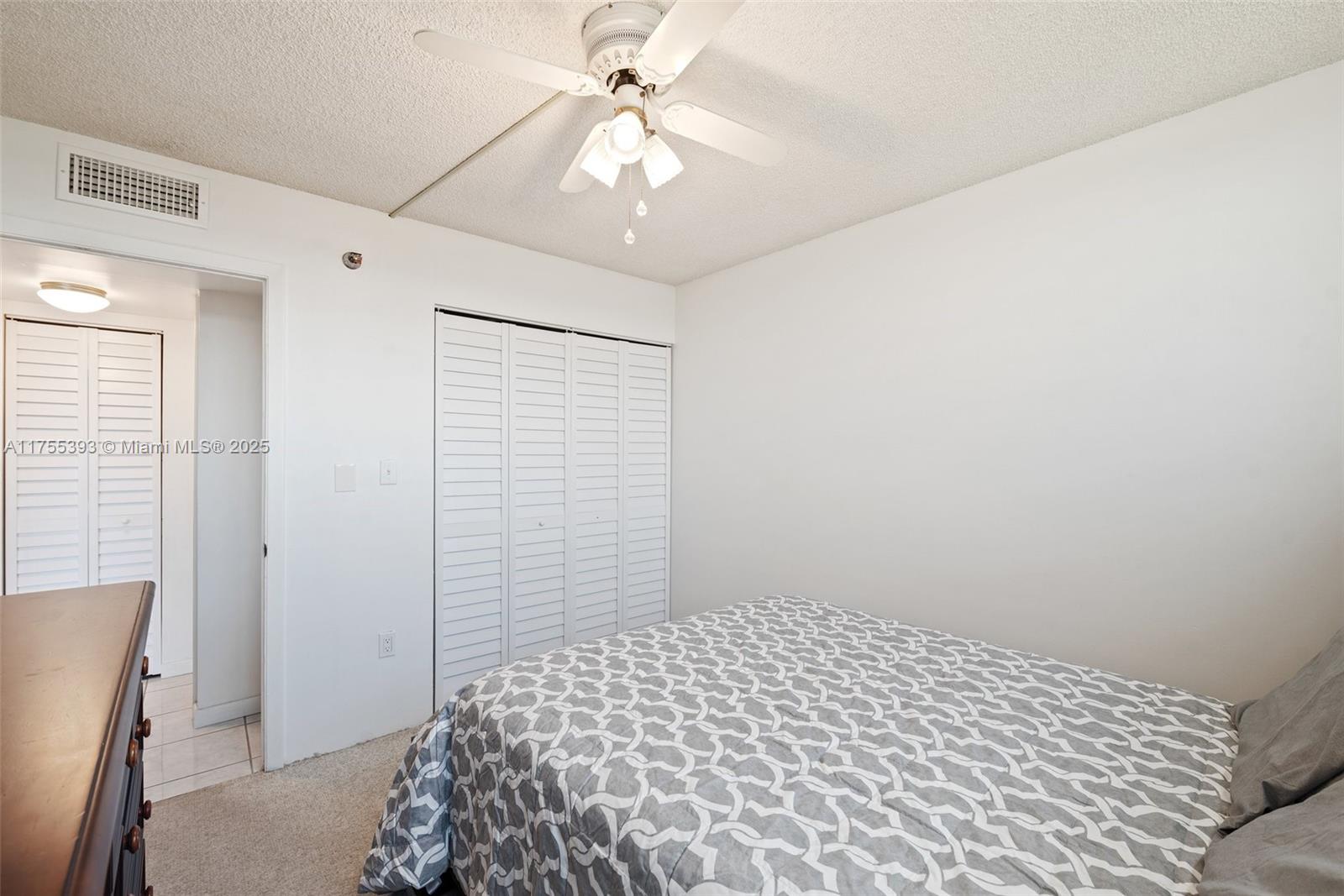 1000 Saint Charles Pl 603 Property Photo 16