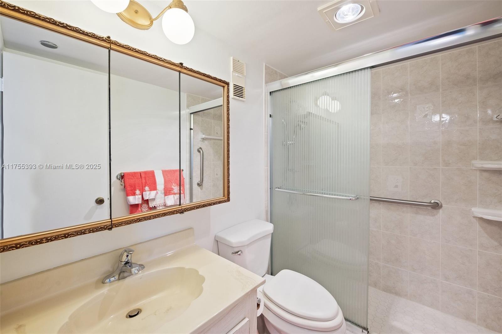 1000 Saint Charles Pl 603 Property Photo 17