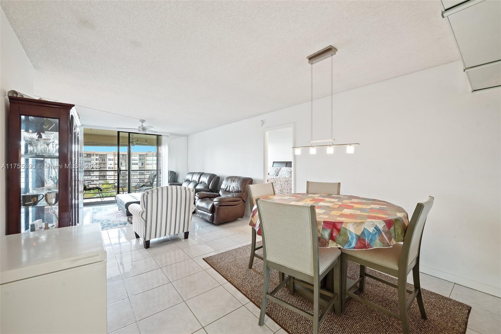 1000 Saint Charles Pl 603 Property Photo 18