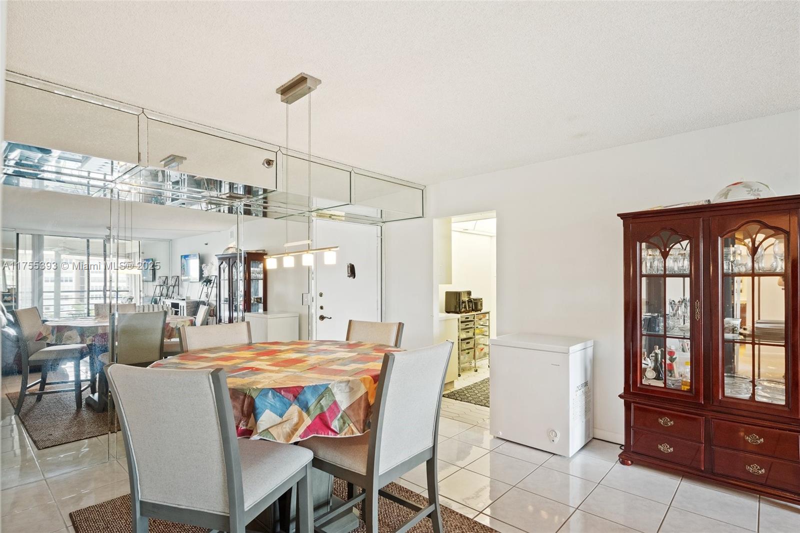 1000 Saint Charles Pl 603 Property Photo 19