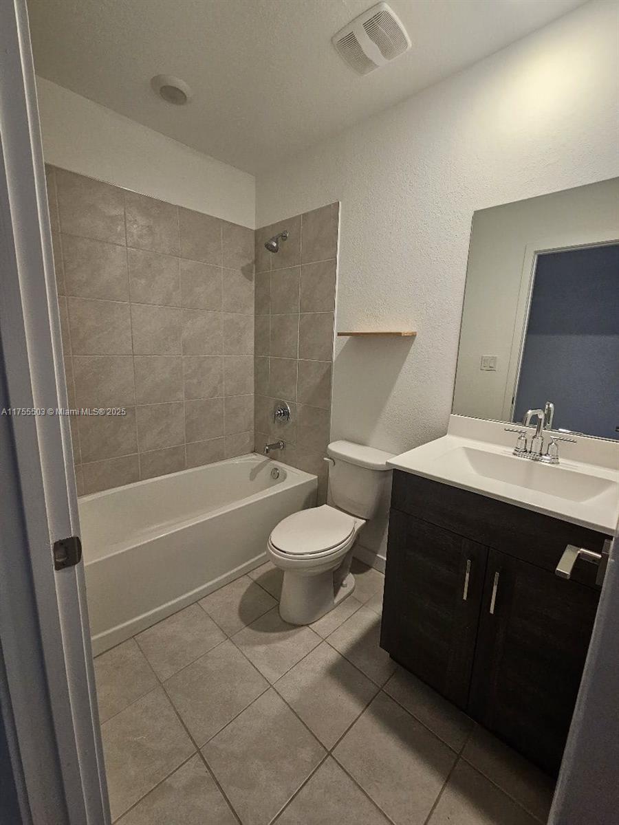 1028 Se 23rd Ave 0 Property Photo 11