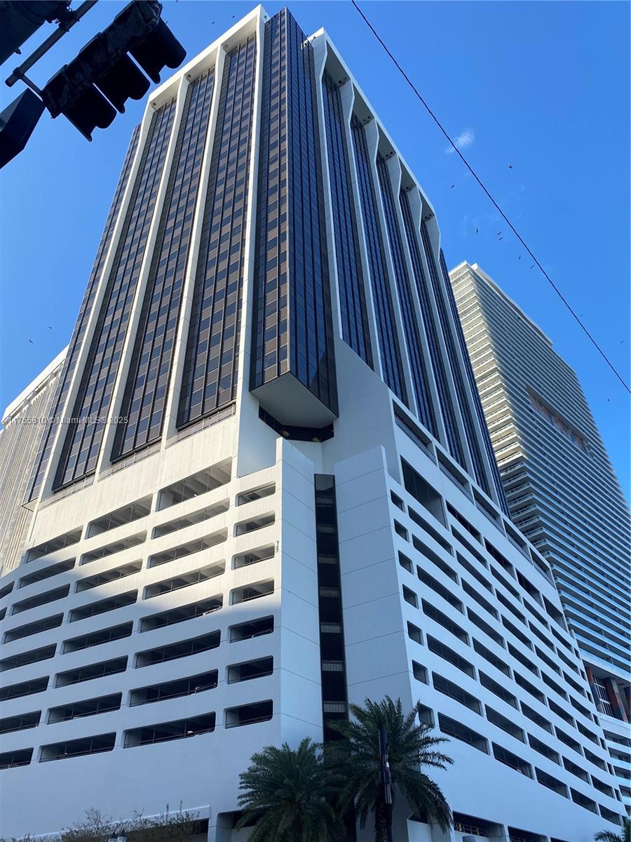 2 S Biscayne Blvd 3200 Property Photo 17