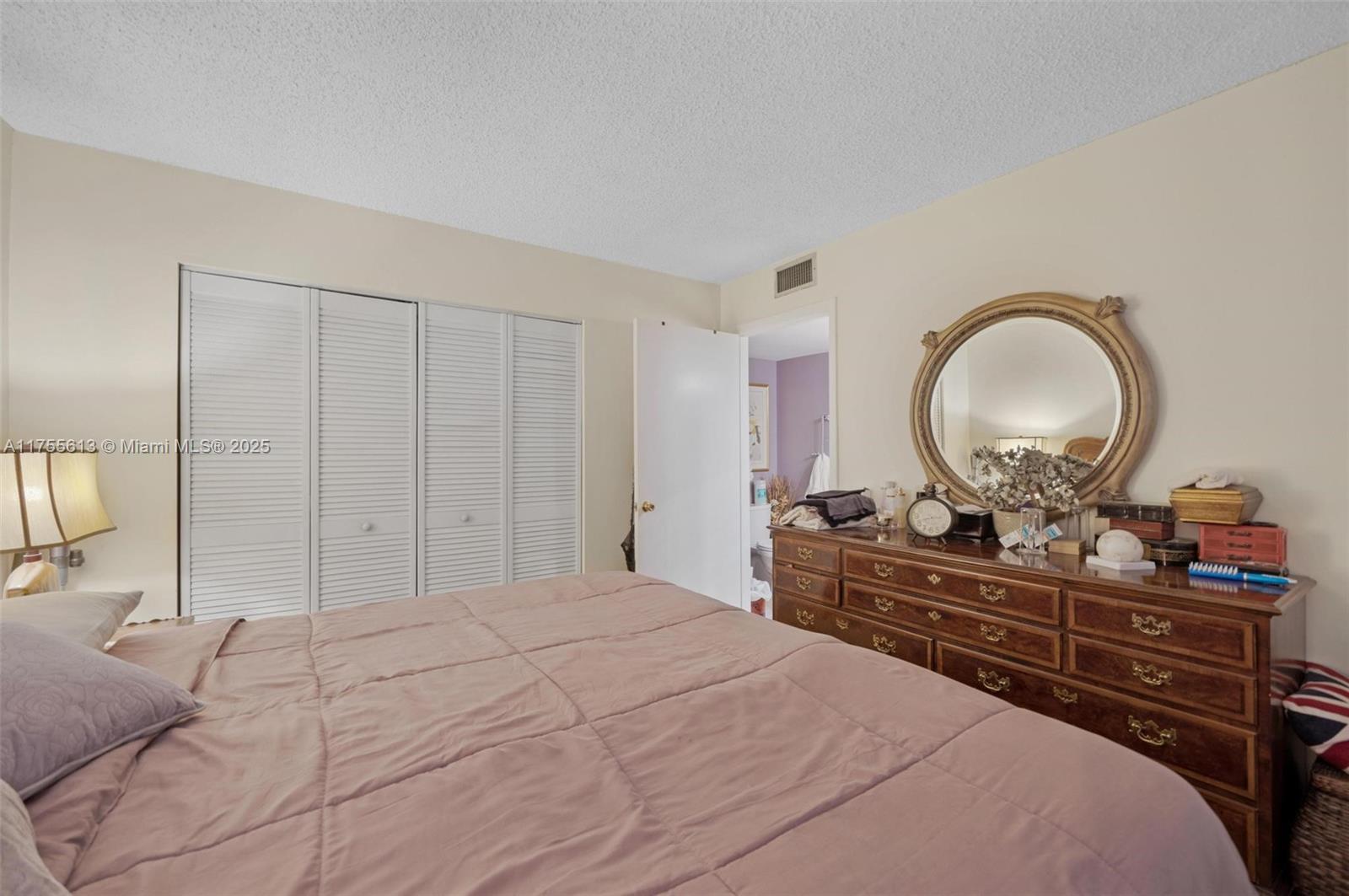 800 Independence Dr 800k Property Photo 7