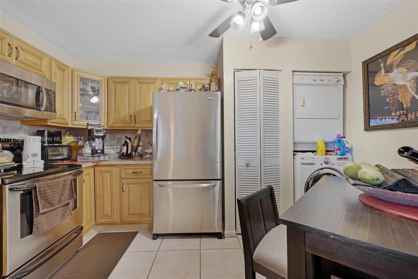 800 Independence Dr 800k Property Photo 23