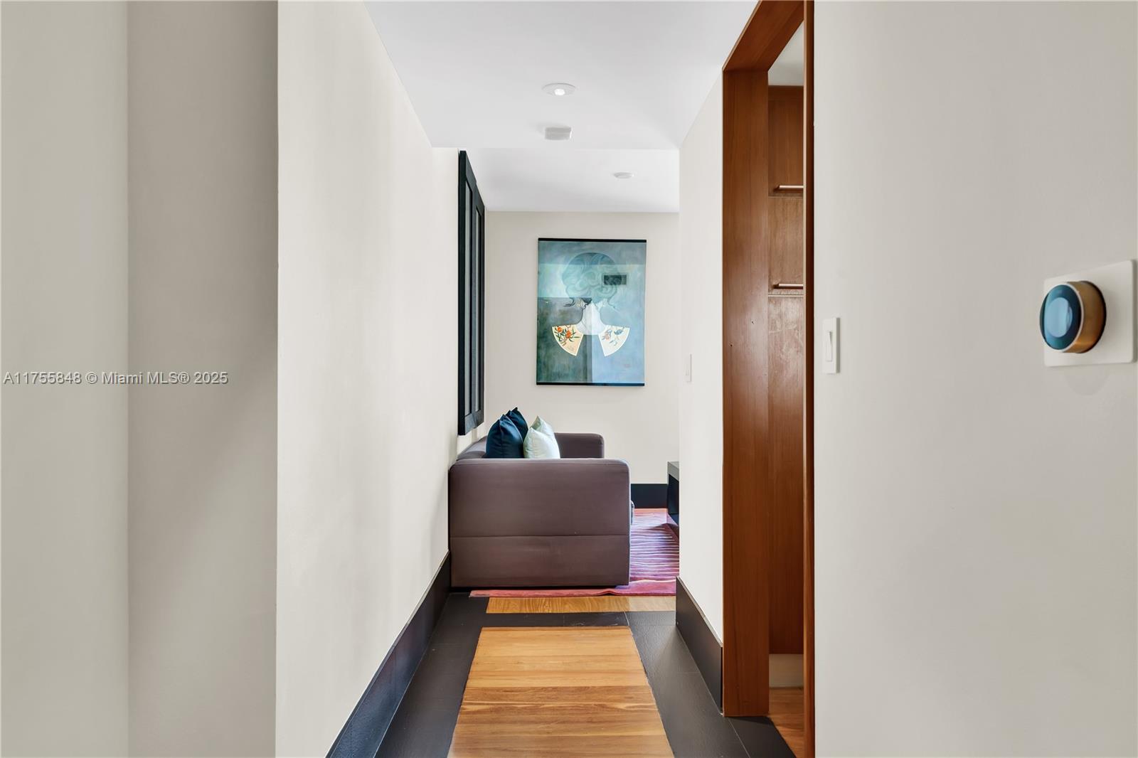 101 20 1803/5 Property Photo 3