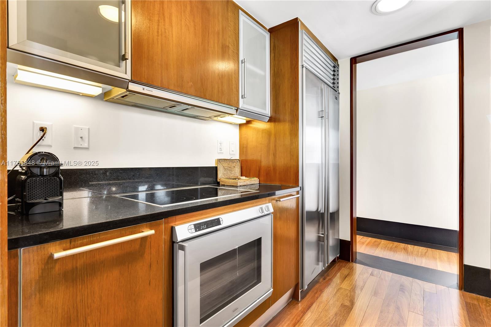 101 20 1803/5 Property Photo 5