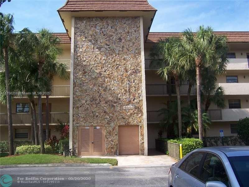 4950 E Sabal Palm Blvd 204 Property Photo 1