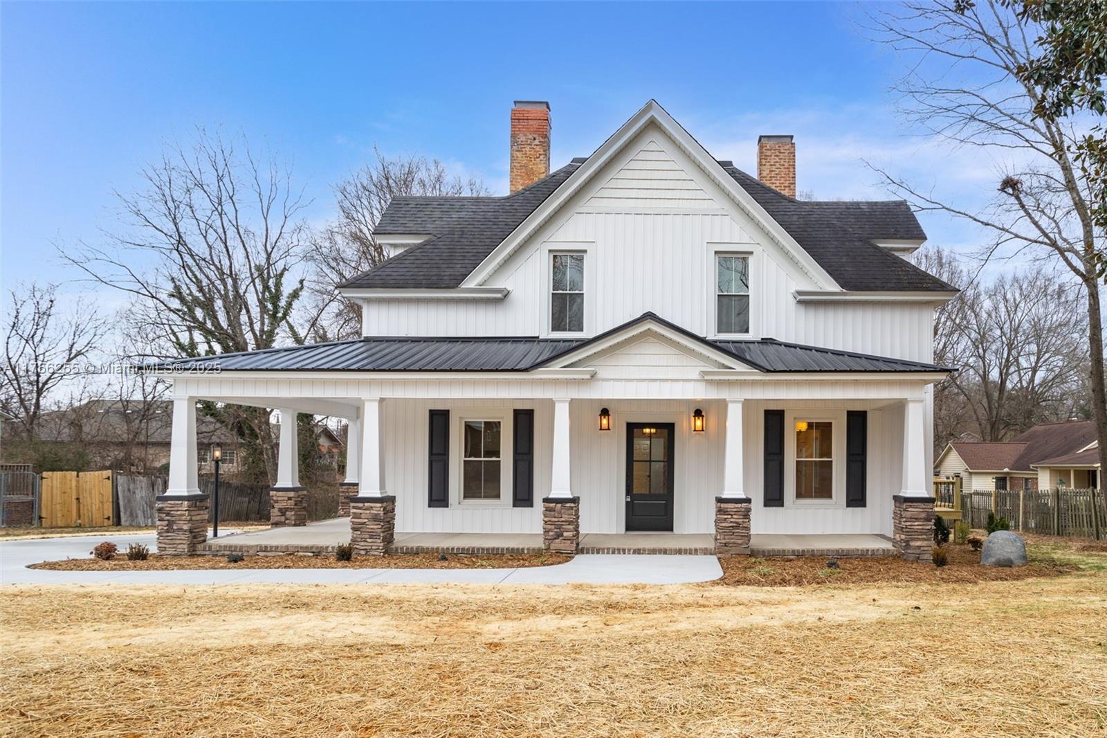 135 Dixon Street Property Photo