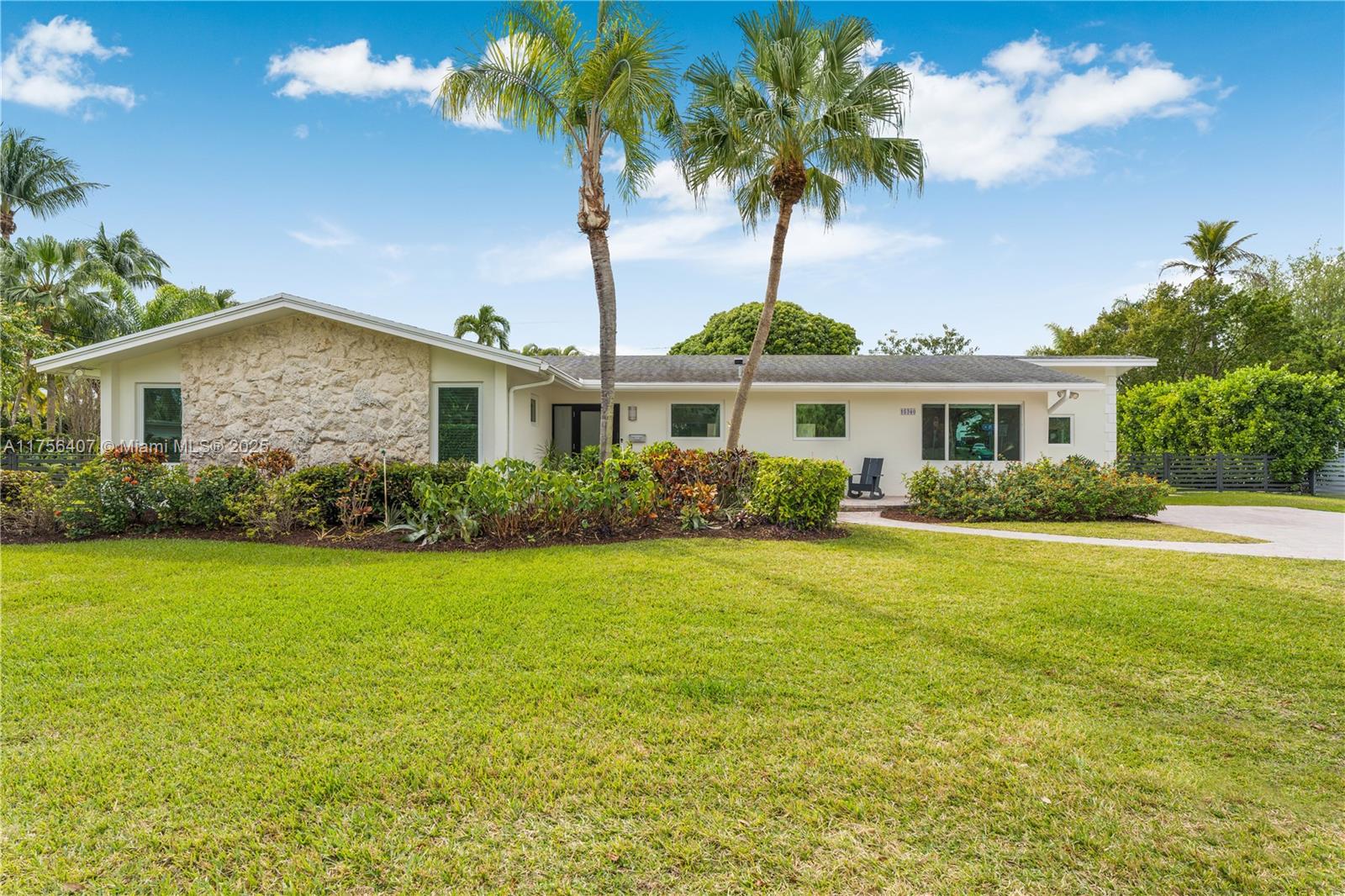 15740 Sw 75th Ave Property Photo