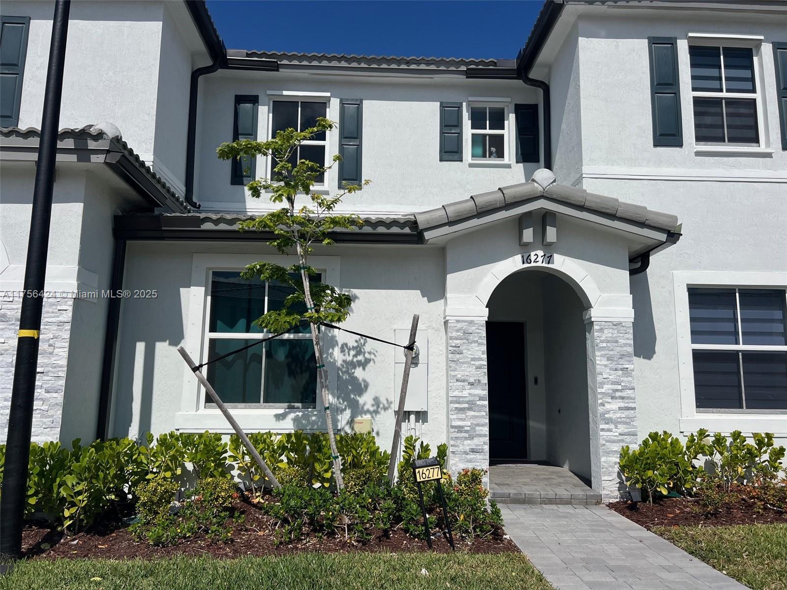 A11756424 Property Photo 1