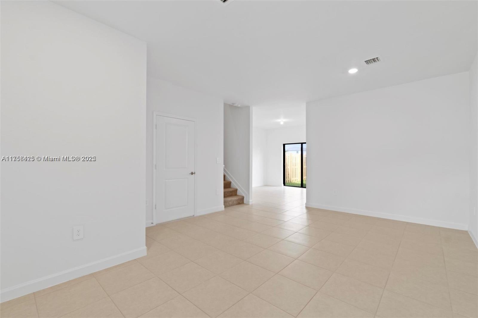 24643 Sw 119th Ct Property Photo 6
