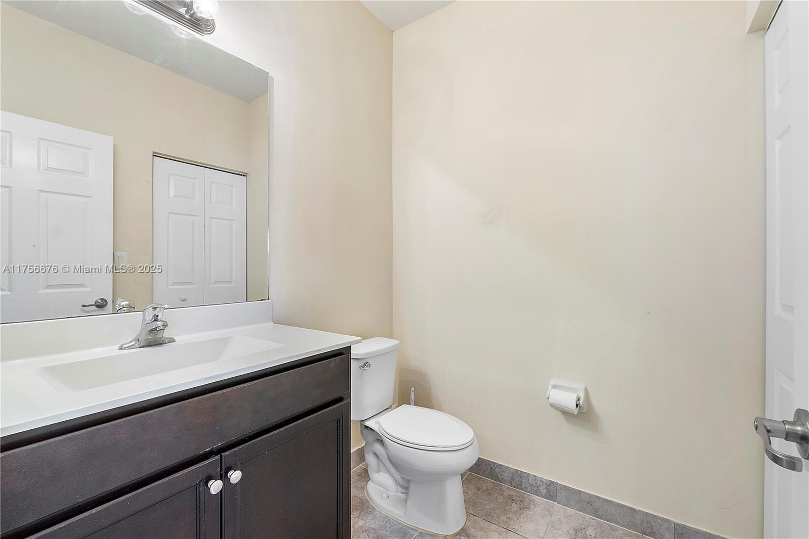 142 Se 28th Ter 11 Property Photo 26