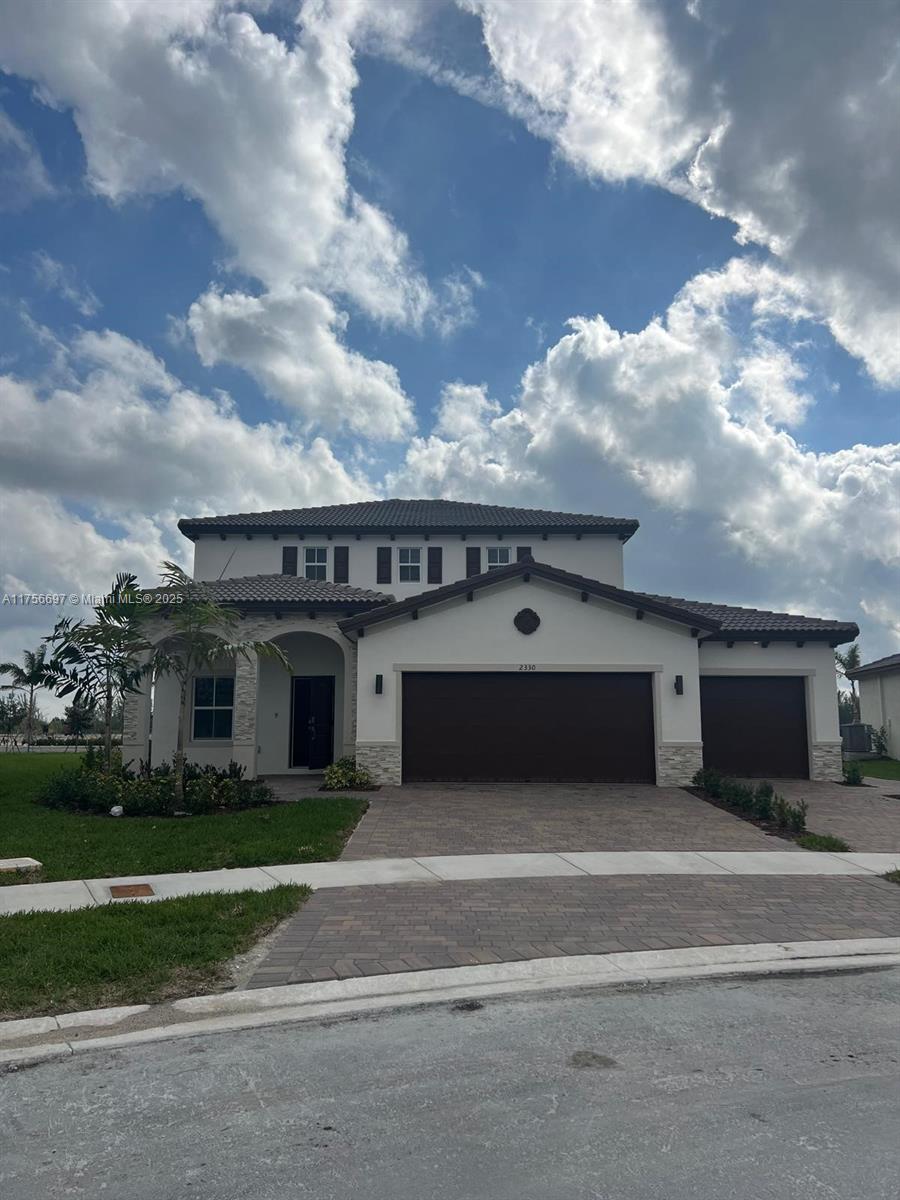 2330 Se 28 Dr 2330 Property Photo 1