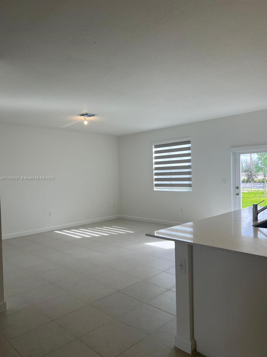 2330 Se 28 Dr 2330 Property Photo 14